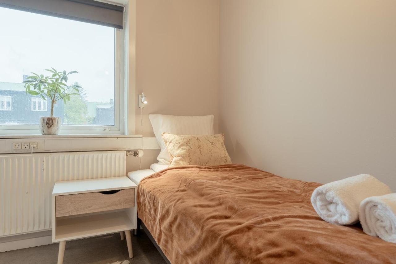 Torsgota Guesthouse - In The Heart Of Tórshavn Zewnętrze zdjęcie